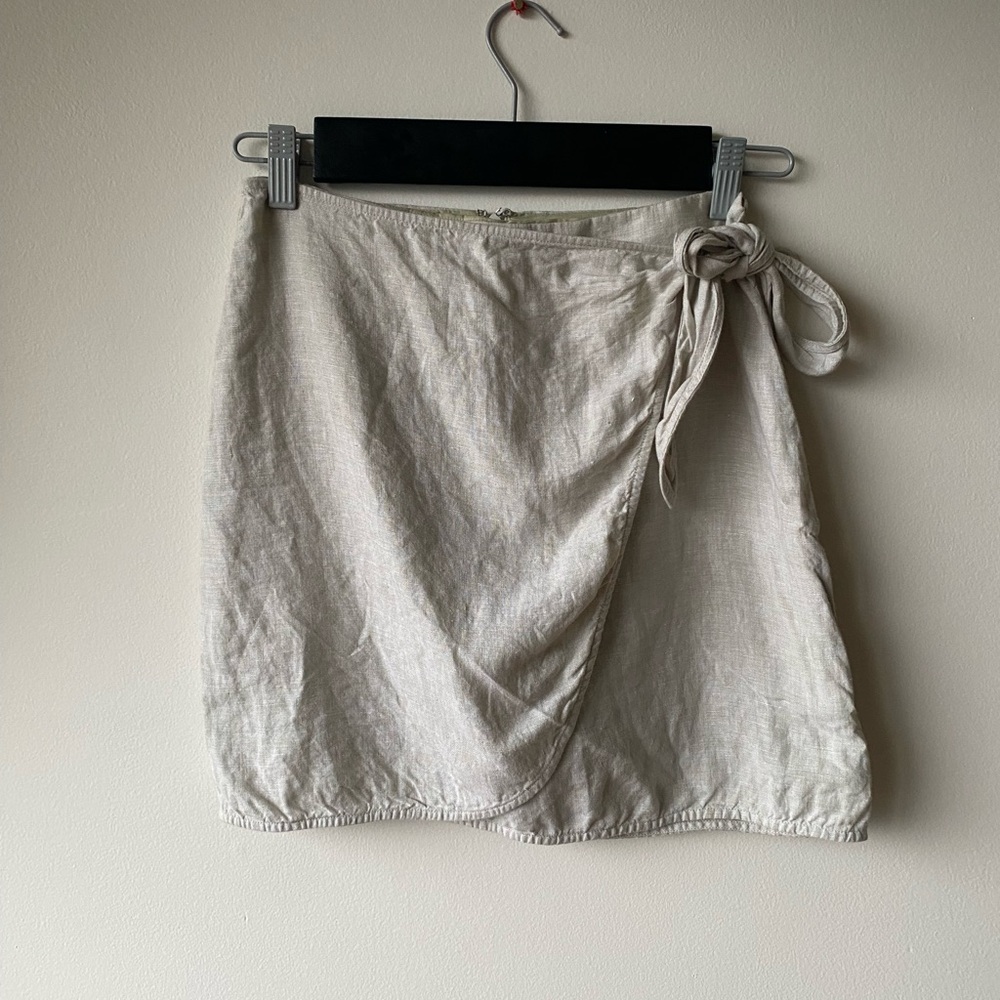 Elegant Gray Wrap Skirt - Picture 4 of 6